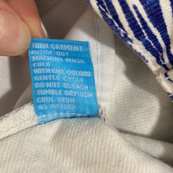 J. McLaughlin, Size 0 Blue and White print stretch Jeans - Picture 9 of 9
